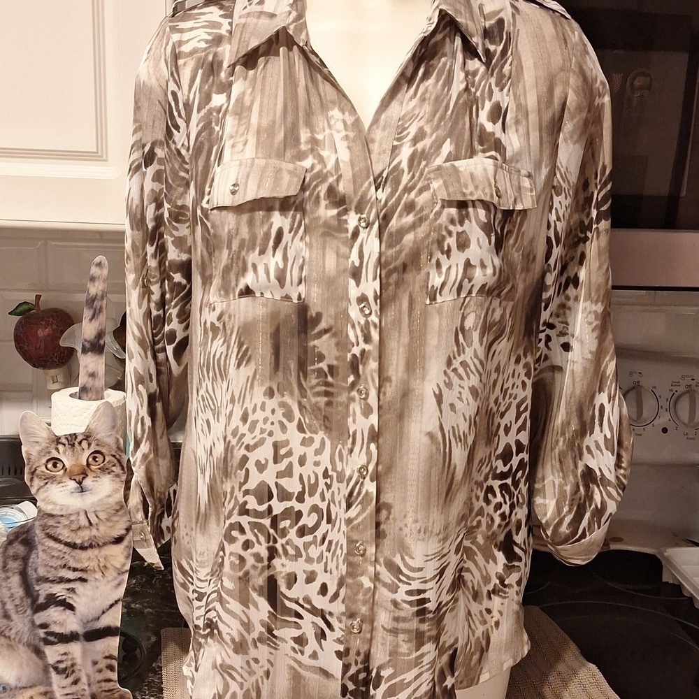 q Dressbarn Button Down Pretty Top Size XL
